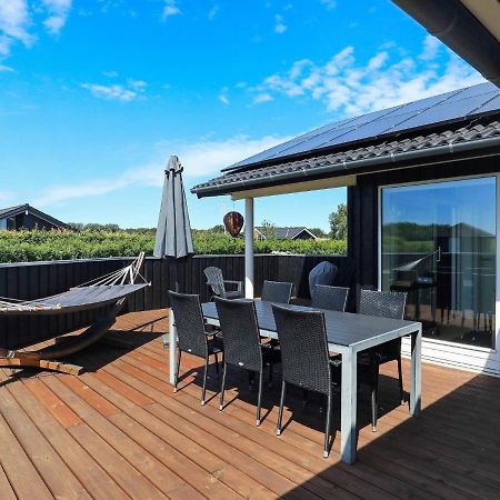 9 Person Holiday Home In אוטרופ מראה חיצוני תמונה