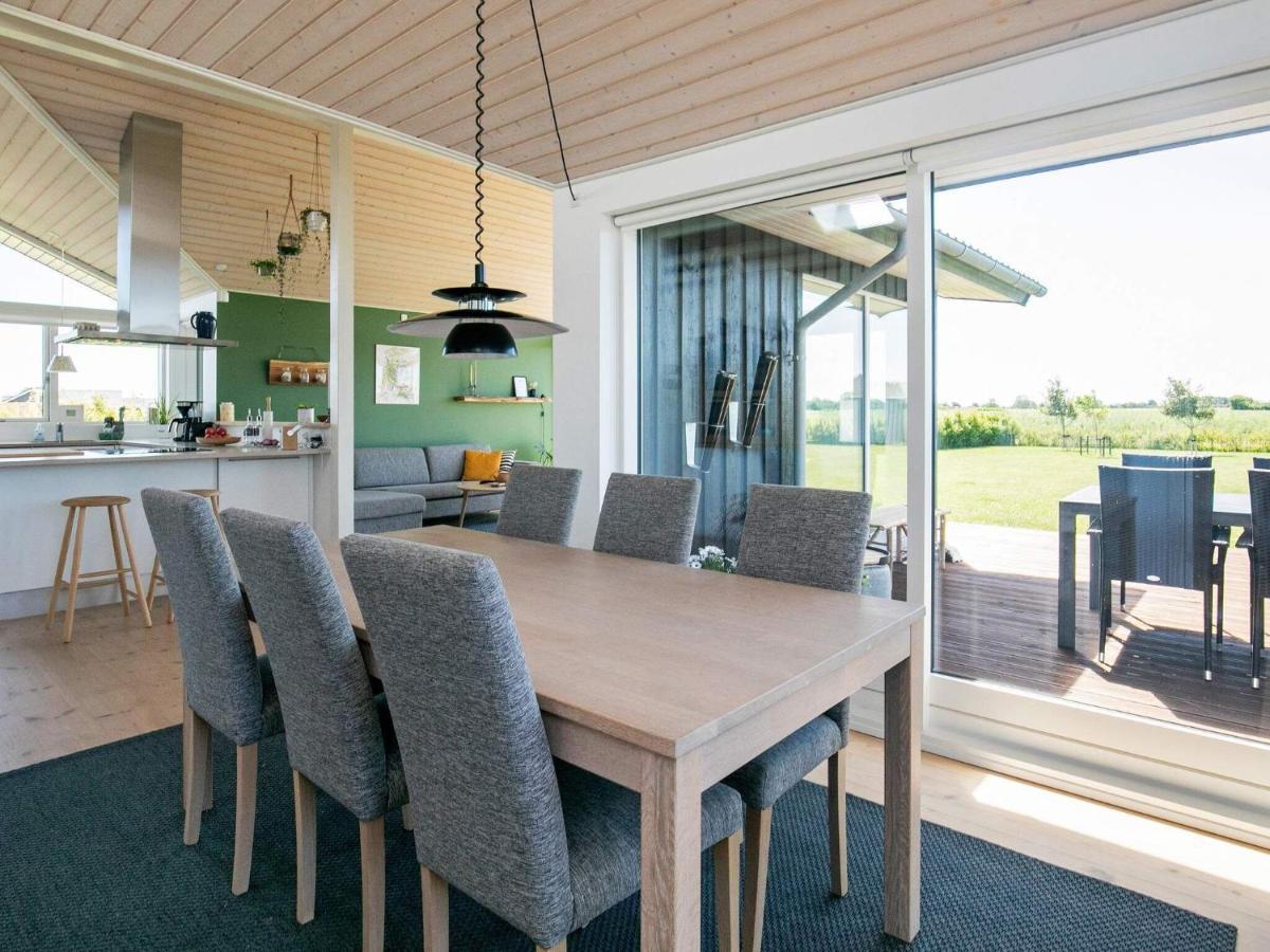 9 Person Holiday Home In אוטרופ מראה חיצוני תמונה