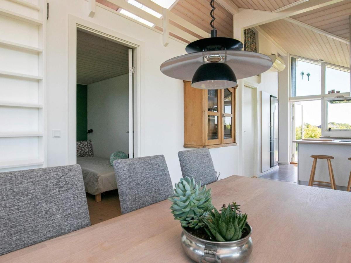 9 Person Holiday Home In אוטרופ מראה חיצוני תמונה